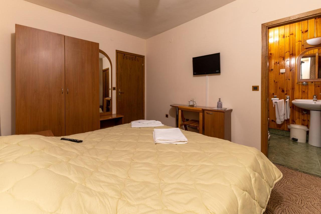 Hotel Kanet Üsküp Dış mekan fotoğraf