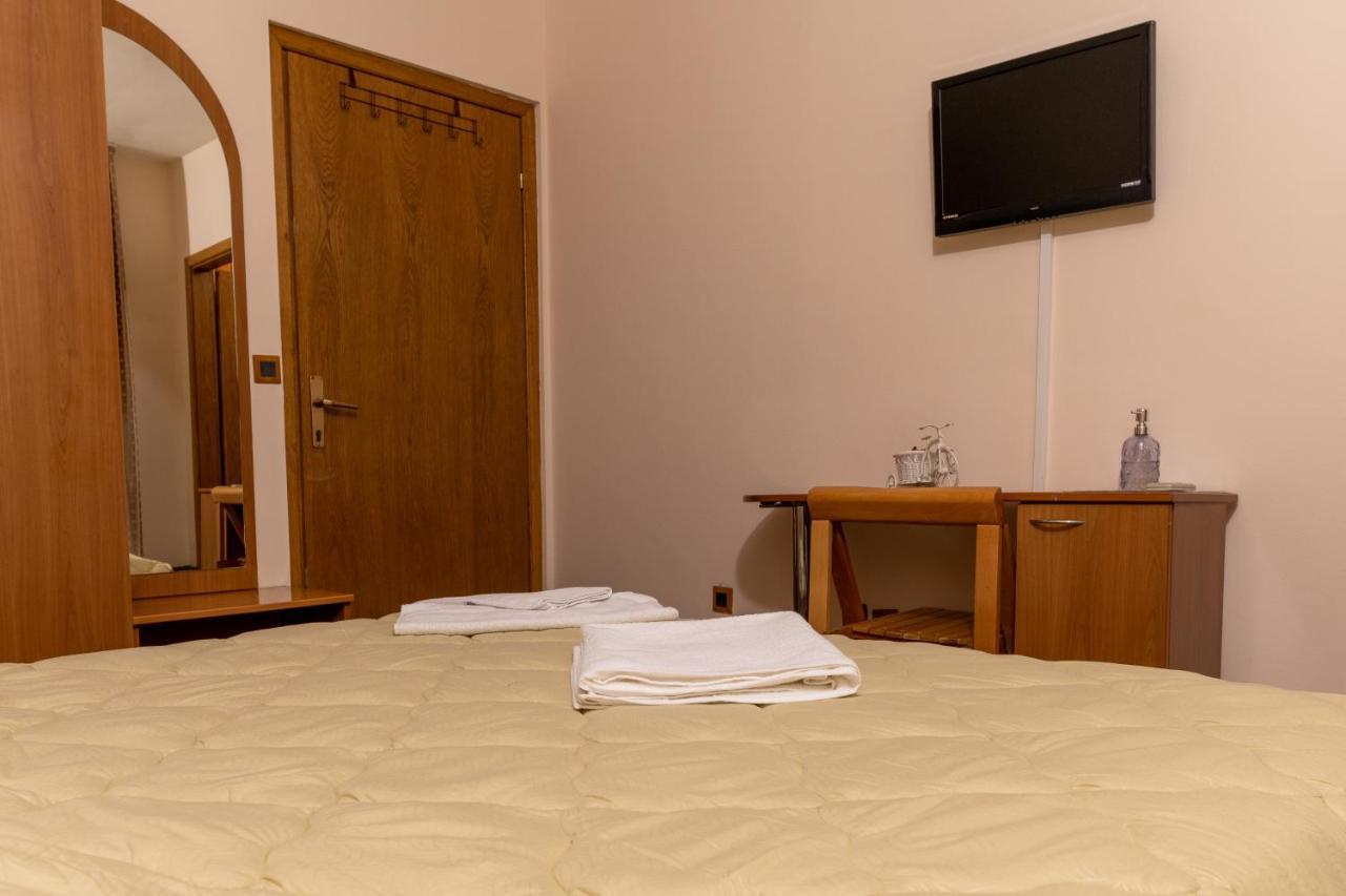 Hotel Kanet Üsküp Dış mekan fotoğraf