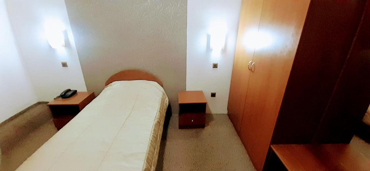 Hotel Kanet Üsküp Dış mekan fotoğraf