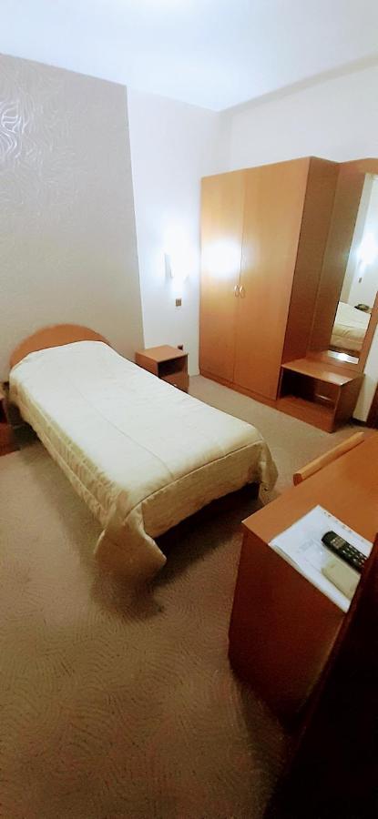 Hotel Kanet Üsküp Dış mekan fotoğraf