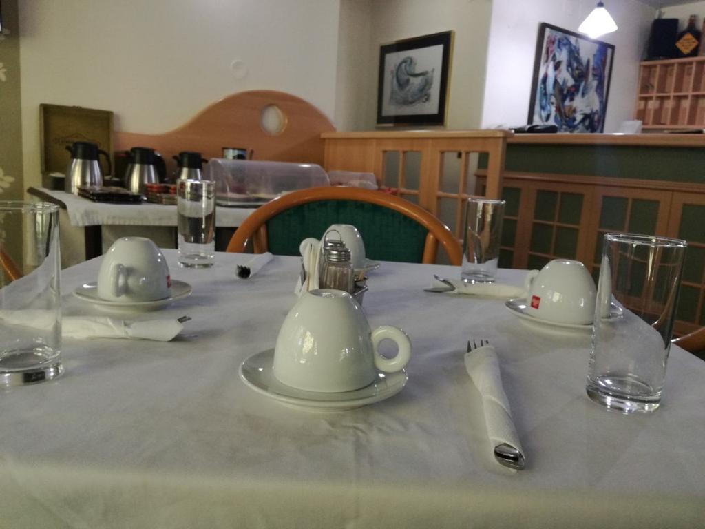 Hotel Kanet Üsküp Dış mekan fotoğraf